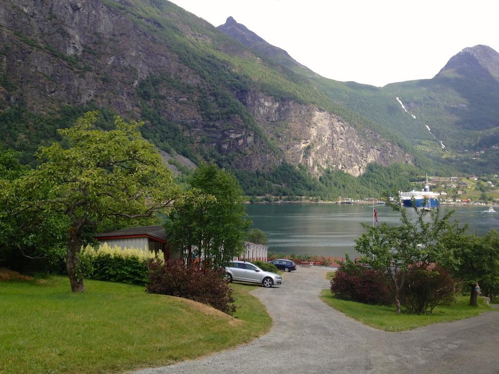 Отель Fjorden Campinghytter Гейрангер Номер фото